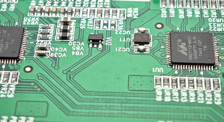 How can PCBA factories win customer trust through excellent service?