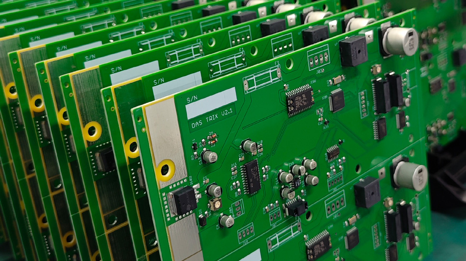 How can PCBA factories optimize the delivery process through inventory management?